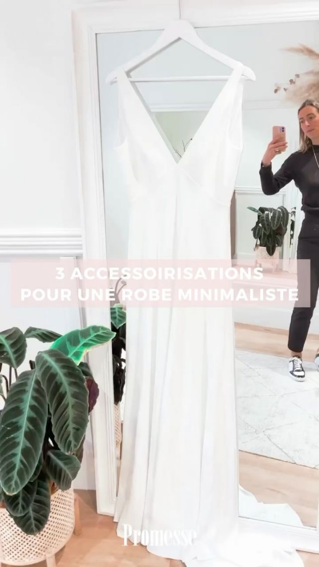 3 accessoirisations pour une robe minimaliste ✨
@promessemariage 
 

#robedemariee #weddingdress #robeminimaliste #minimaliste #topdentelle #accessoirisation #topvelour #soie #dentelle #idée #mariage #wedding #bridetobe #promessemariage